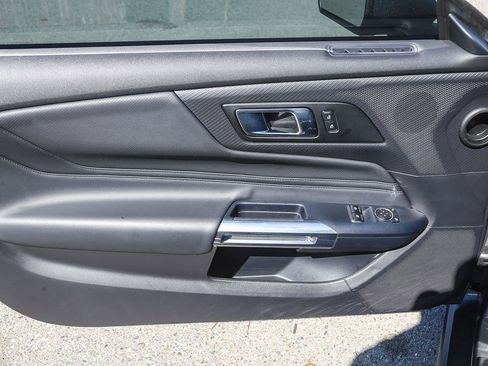Used 2025 Ford Mustang Premium RWD image 18
