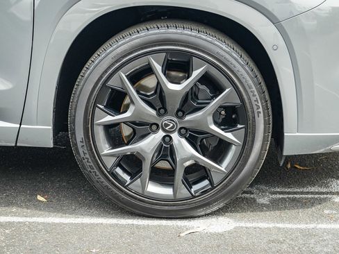 Used 2025 Lexus TX 500h AWD w/ Technology Package image 11