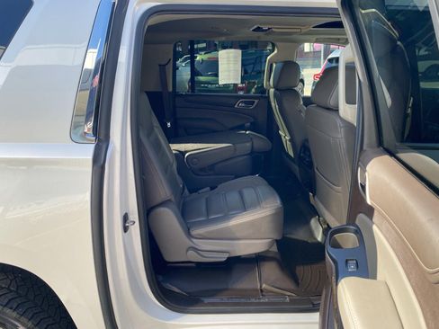 Used 2017 GMC Yukon XL Denali w/ Open Road Package AWD/4WD image 37