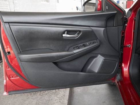 Used 2024 Nissan Sentra SV FWD image 20