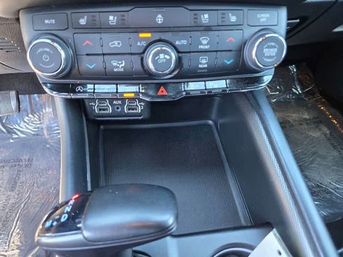 Used 2023 Dodge Durango GT RWD image 15