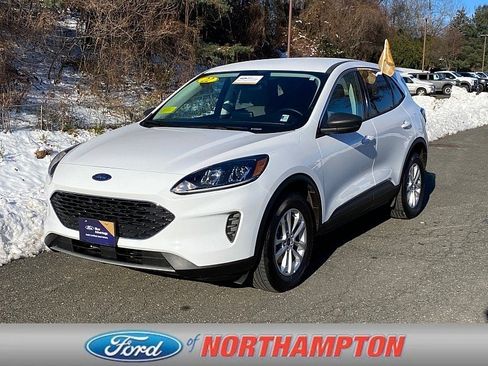 Certified 2022 Ford Escape SE w/ Convenience Package image 1