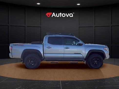 Used 2020 Toyota Tacoma TRD Off-Road w/ Technology Package image 6