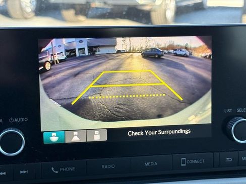 Used 2023 Honda HR-V LX image 25