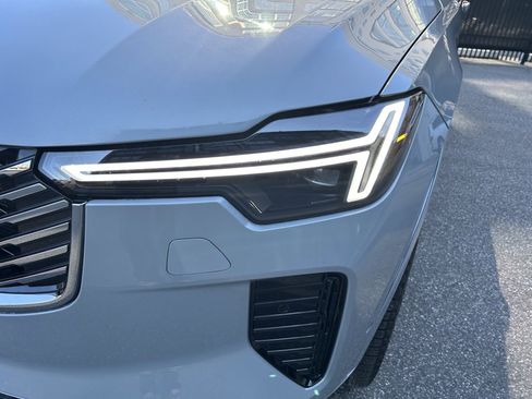 Certified 2025 Volvo XC90 B5 Plus image 4