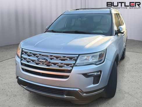 Used 2018 Ford Explorer Limited FWD image 3