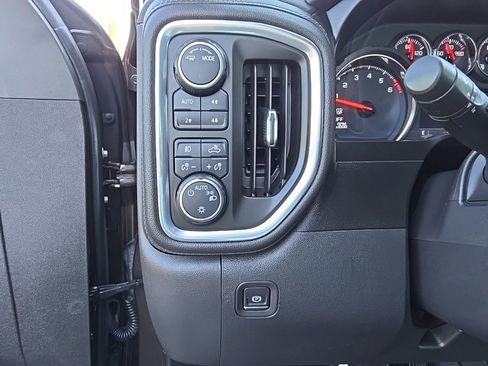 Used 2021 Chevrolet Silverado 1500 RST image 19