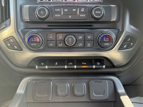 Used 2019 Chevrolet Silverado 2500 LTZ w/ LTZ Plus Package image 40