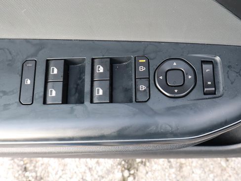 Used 2025 Kia K4 FWD image 14
