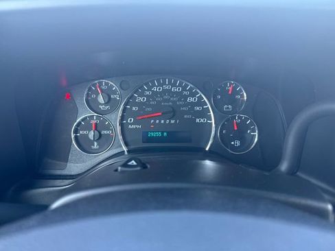 Used 2023 Chevrolet Express 2500 w/ Driver Convenience Package image 27
