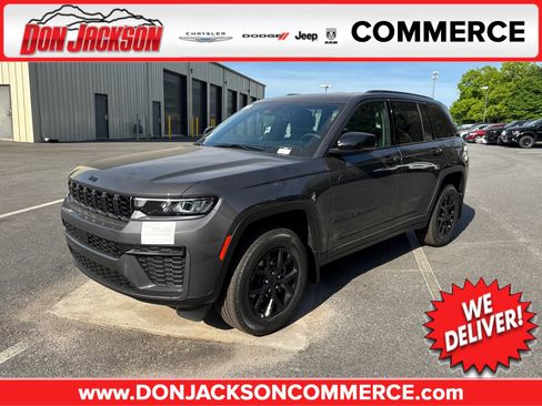 New 2026 Jeep Grand Cherokee Altitude RWD image 1