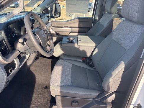 Used 2024 Ford F550 2WD Regular Cab Super Duty image 11