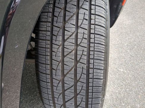 Used 2023 Jeep Wagoneer L Series III w/ Preferred Equipment Group image 12