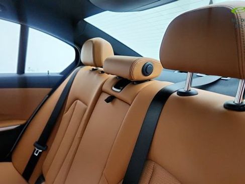 Used 2025 BMW 330i Sedan RWD image 37