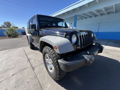 Used 2012 Jeep Wrangler Unlimited Rubicon w/ Connectivity Group