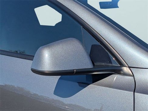 Used 2023 Tesla Model Y Long Range image 11