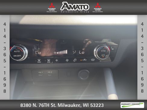 New 2025 Mitsubishi Outlander SE image 27