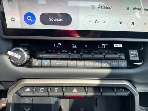 New 2026 Toyota Tundra Platinum AWD/4WD image 18