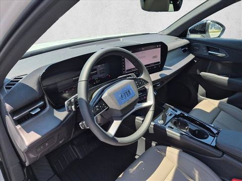 New 2026 Audi Q3 quattro 2.0T AWD/4WD image 3