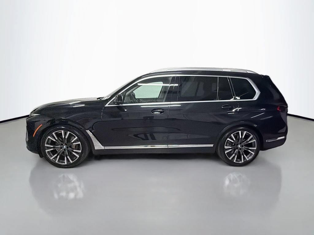 Used 2024 BMW X7 xDrive40i AWD/4WD image 2
