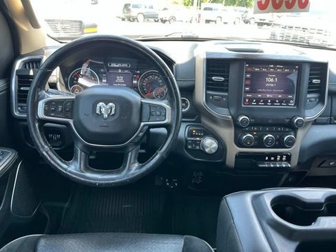 Used 2019 RAM 1500 Laramie AWD/4WD image 16