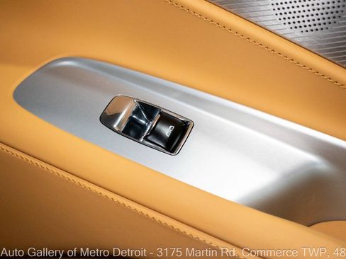 Used 2021 Chevrolet Corvette Stingray Premium Cpe w/ Z51 Performance Package RWD image 37