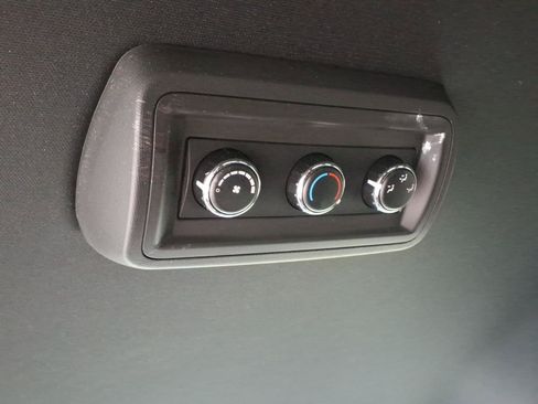Used 2016 Dodge Grand Caravan SE FWD image 14