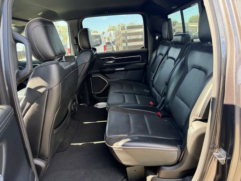 Used 2019 RAM 1500 Laramie AWD/4WD image 12