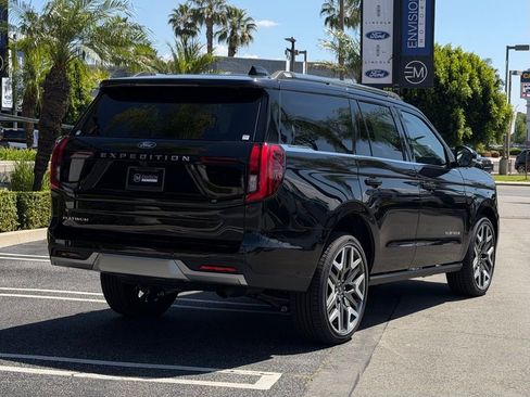 New 2026 Ford Expedition Platinum w/ Platinum Ultimate Package AWD/4WD image 7