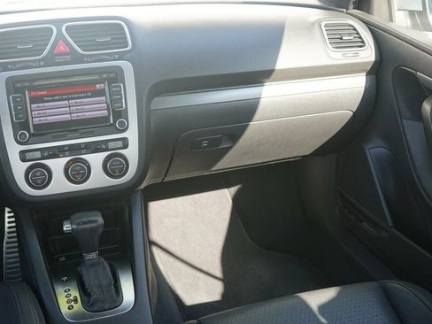 Used 2009 Volkswagen Eos Komfort FWD image 17