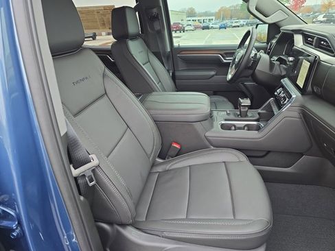 Used 2025 GMC Sierra 1500 Denali image 10
