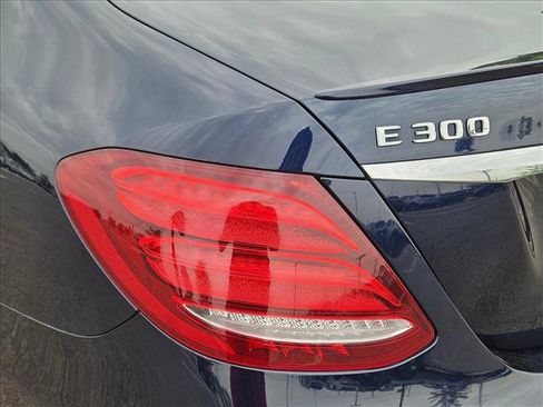 Used 2019 Mercedes-Benz E 300 image 7