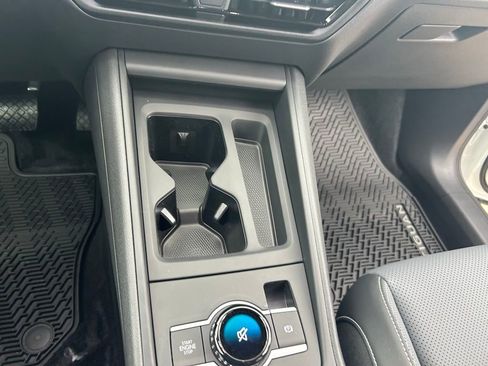 New 2026 Volkswagen Tiguan SE image 59