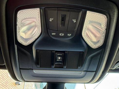 Used 2020 RAM 1500 Big Horn AWD/4WD image 35