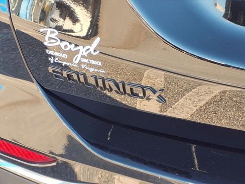 Used 2022 Chevrolet Equinox RS w/ Infotainment Package image 16