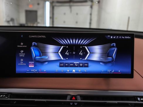 New 2026 BMW iX xDrive60 w/ M Sport Package AWD/4WD image 19