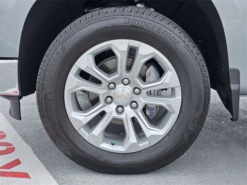 Used 2025 Chevrolet Silverado 1500 LTZ image 10