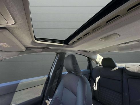 Used 2005 Volvo S40 2.4i image 29