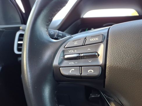 Used 2022 Hyundai Ioniq SEL FWD image 28