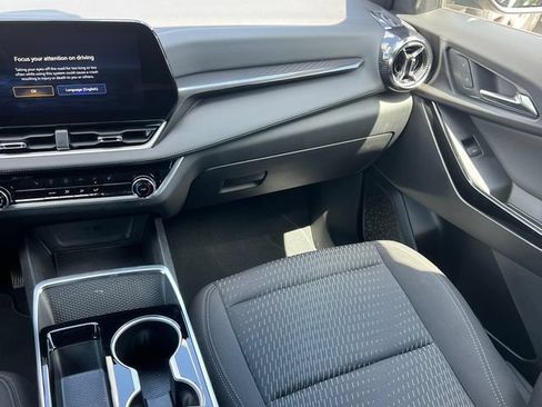 Used 2025 Chevrolet Equinox LT w/ Safety and Technology Package FWD image 25