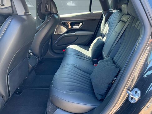 Used 2022 Mercedes-Benz EQS 450+ Sedan image 9