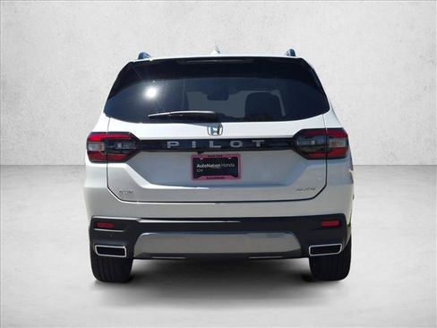 New 2026 Honda Pilot Elite image 8