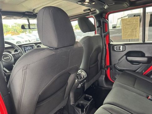 Used 2020 Jeep Gladiator Sport w/ Quick Order Package 24S image 37