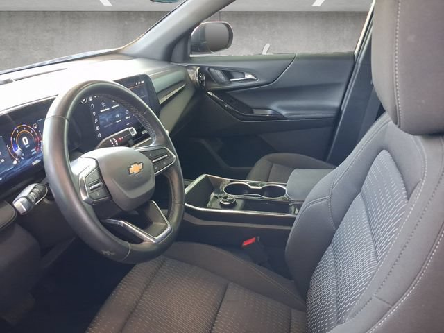 Used 2026 Chevrolet Equinox LT w/ Safety and Technology Package FWD image 24