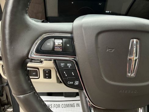 Used 2020 Lincoln Navigator L Reserve w/ Luxury Package AWD/4WD image 13