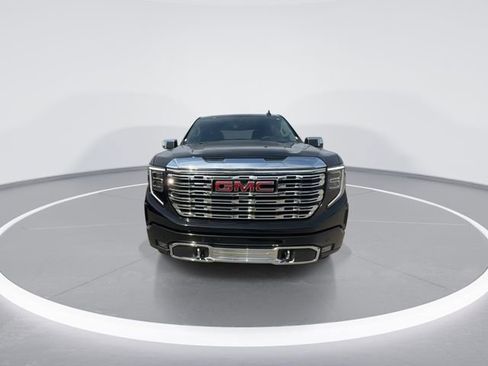 Used 2024 GMC Sierra 1500 Denali w/ Denali Reserve Package AWD/4WD image 3