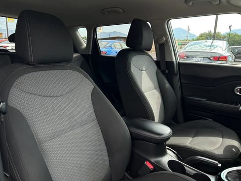 Used 2019 Kia Soul + FWD image 24