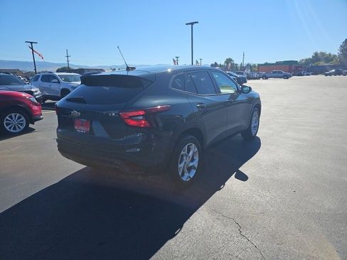 New 2026 Chevrolet Trax LS w/ LS Convenience Package image 4