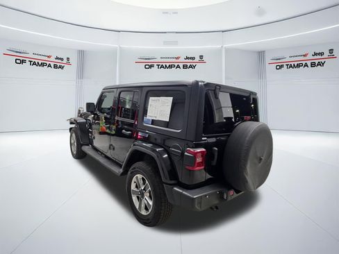 Used 2021 Jeep Wrangler Unlimited Sahara AWD/4WD image 4
