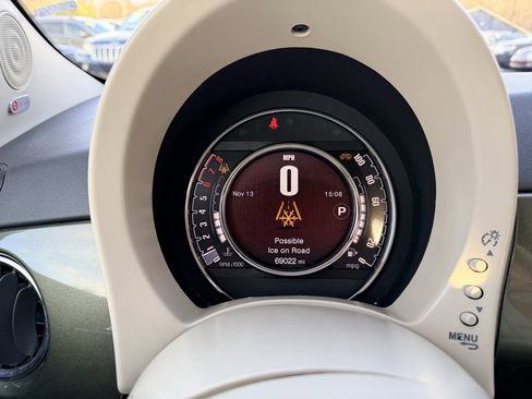 Used 2016 FIAT 500 Lounge image 21